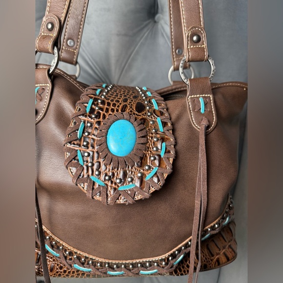 Trinity Ranch Purse - Picture 2 of 7